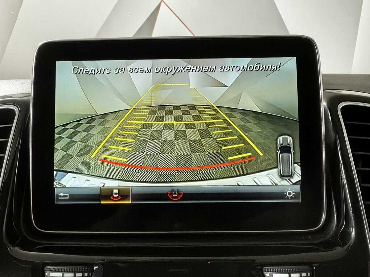 Mercedes-Benz GLE с пробегом — 2015 год. Фото: #17