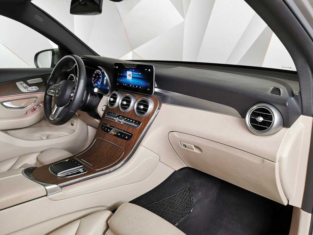 Mercedes-Benz GLC Coupe с пробегом — 2019 год. Фото: #8