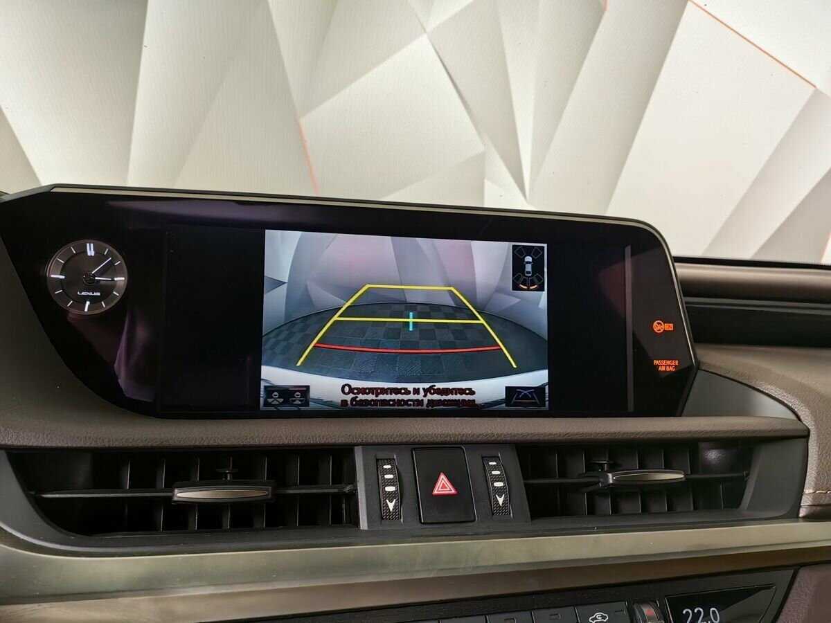 Lexus ES с пробегом — 2020 год. Фото: #16