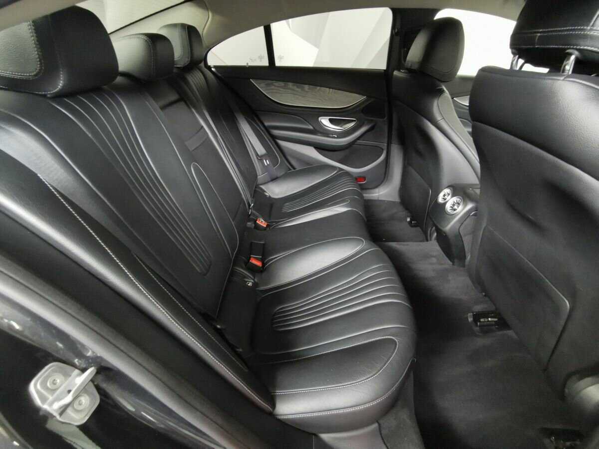 Mercedes-Benz CLS с пробегом — 2018 год. Фото: #11