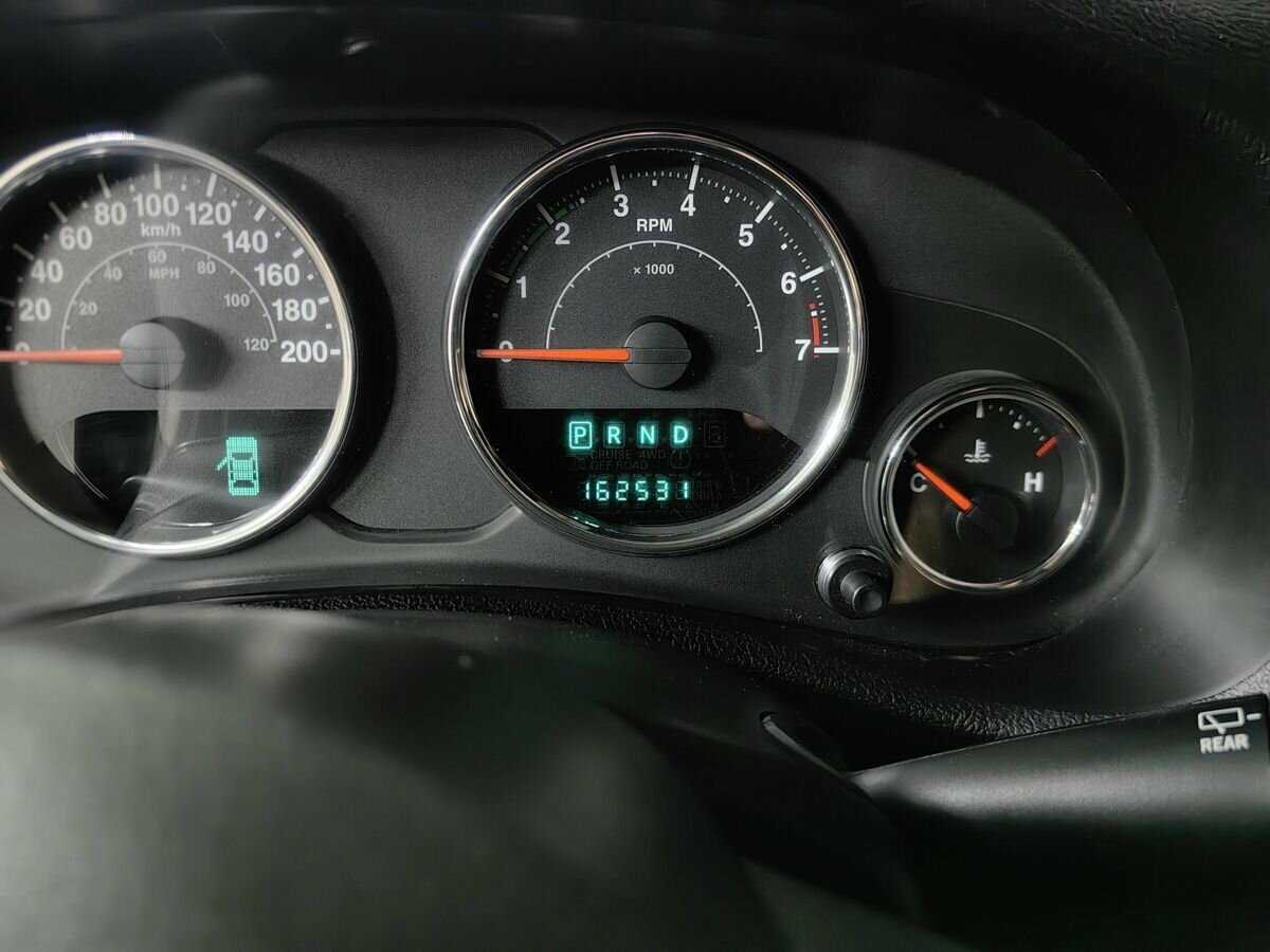 Jeep Wrangler с пробегом — 2014 год. Фото: #15