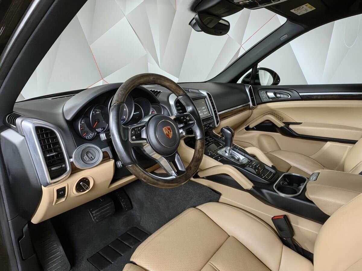 Porsche Cayenne с пробегом — 2015 год. Фото: #13