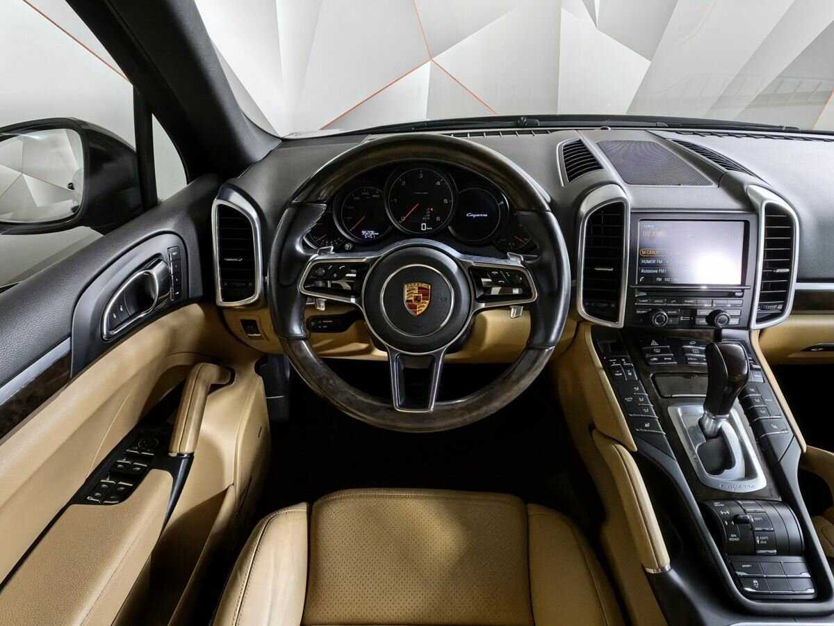 Porsche Cayenne с пробегом — 2015 год. Фото: #14