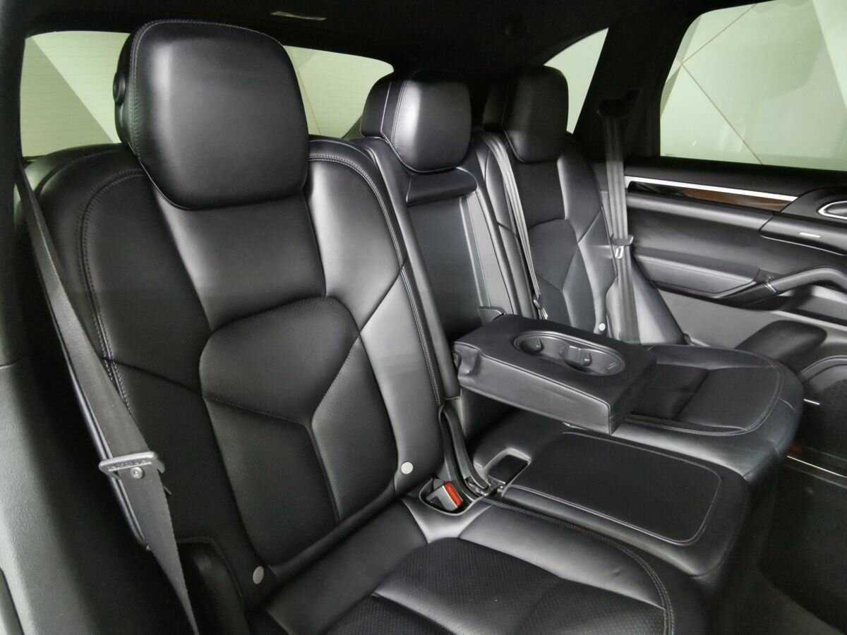 Porsche Cayenne с пробегом — 2015 год. Фото: #12