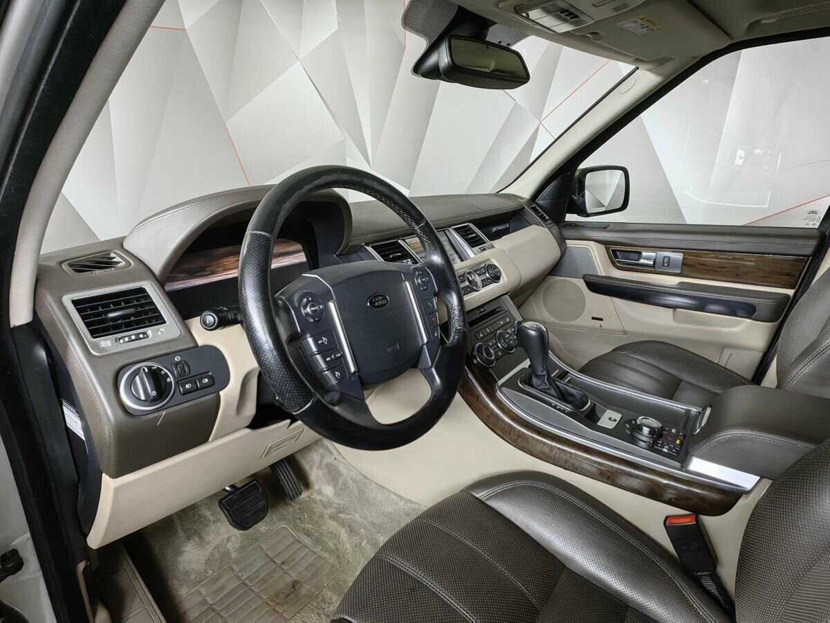 Land Rover Range Rover Sport с пробегом — 2011 год. Фото: #12