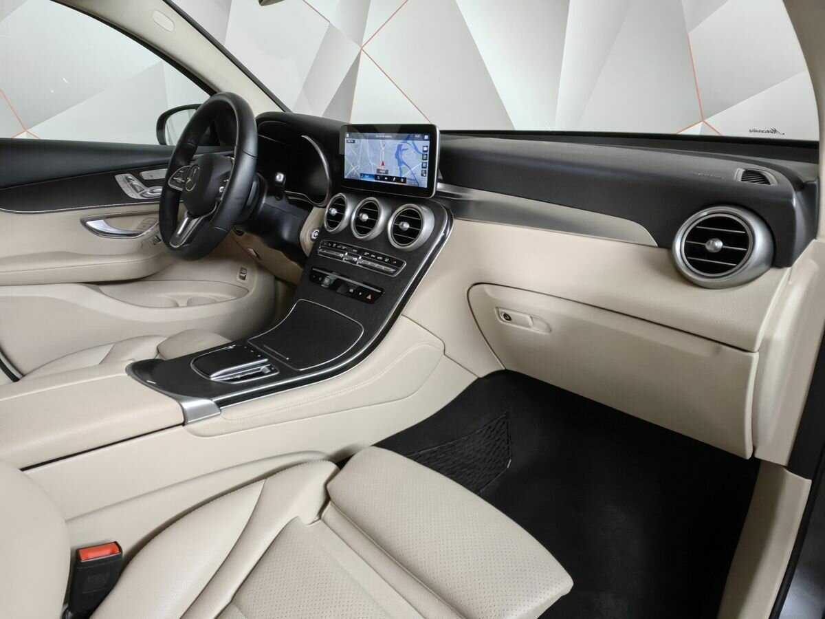 Mercedes-Benz GLC Coupe с пробегом — 2019 год. Фото: #8