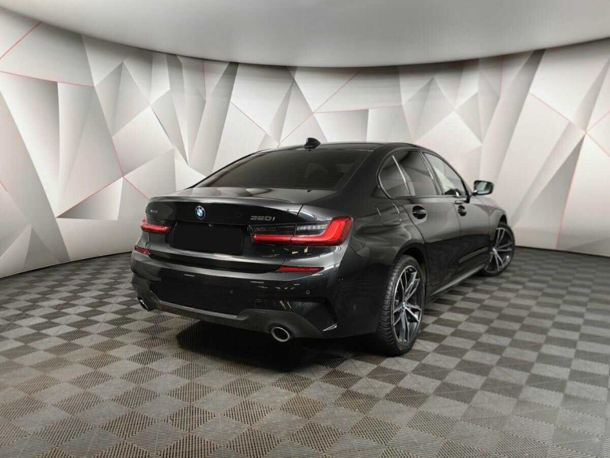 BMW 3 серии с пробегом — 2020 год. Фото: #1