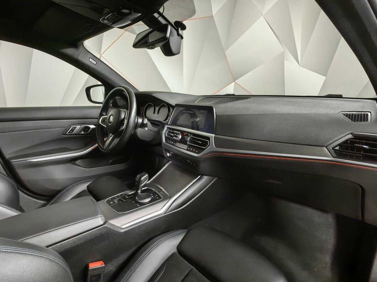 BMW 3 серии с пробегом — 2020 год. Фото: #8