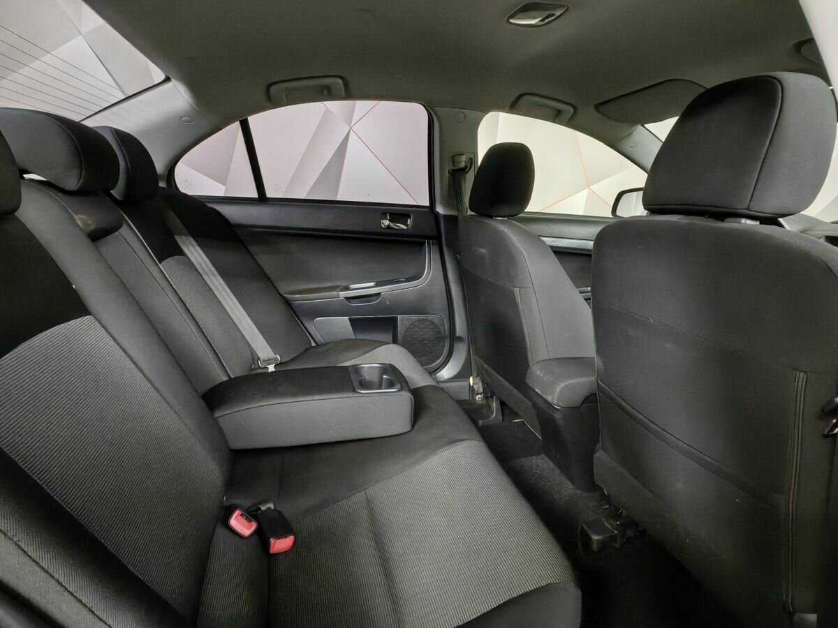 Mitsubishi Lancer с пробегом — 2008 год. Фото: #10