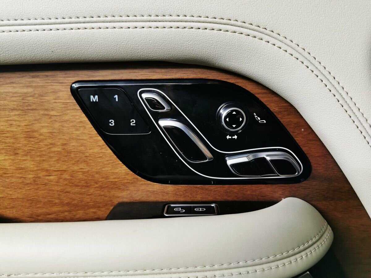 Land Rover Range Rover с пробегом — 2018 год. Фото: #14
