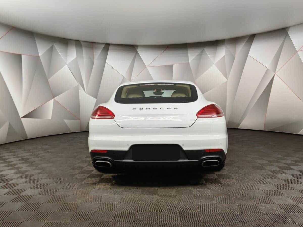 Porsche Panamera с пробегом — 2015 год. Фото: #7