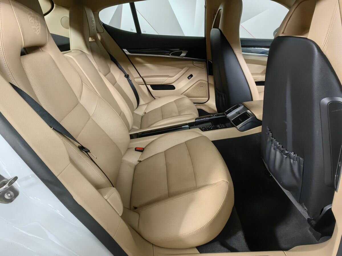 Porsche Panamera с пробегом — 2015 год. Фото: #11