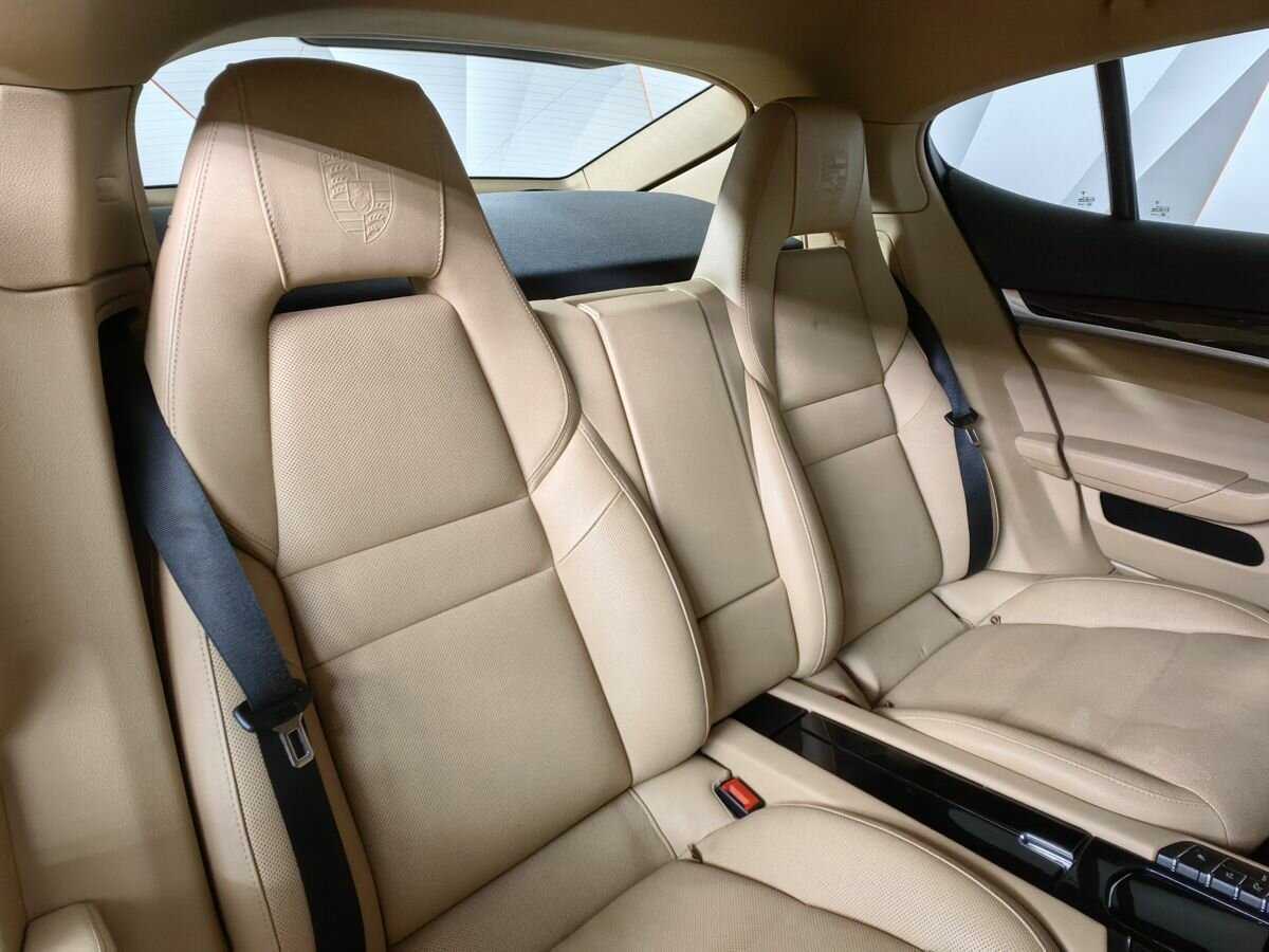 Porsche Panamera с пробегом — 2015 год. Фото: #12
