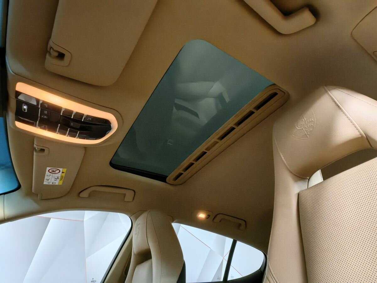 Porsche Panamera с пробегом — 2015 год. Фото: #17