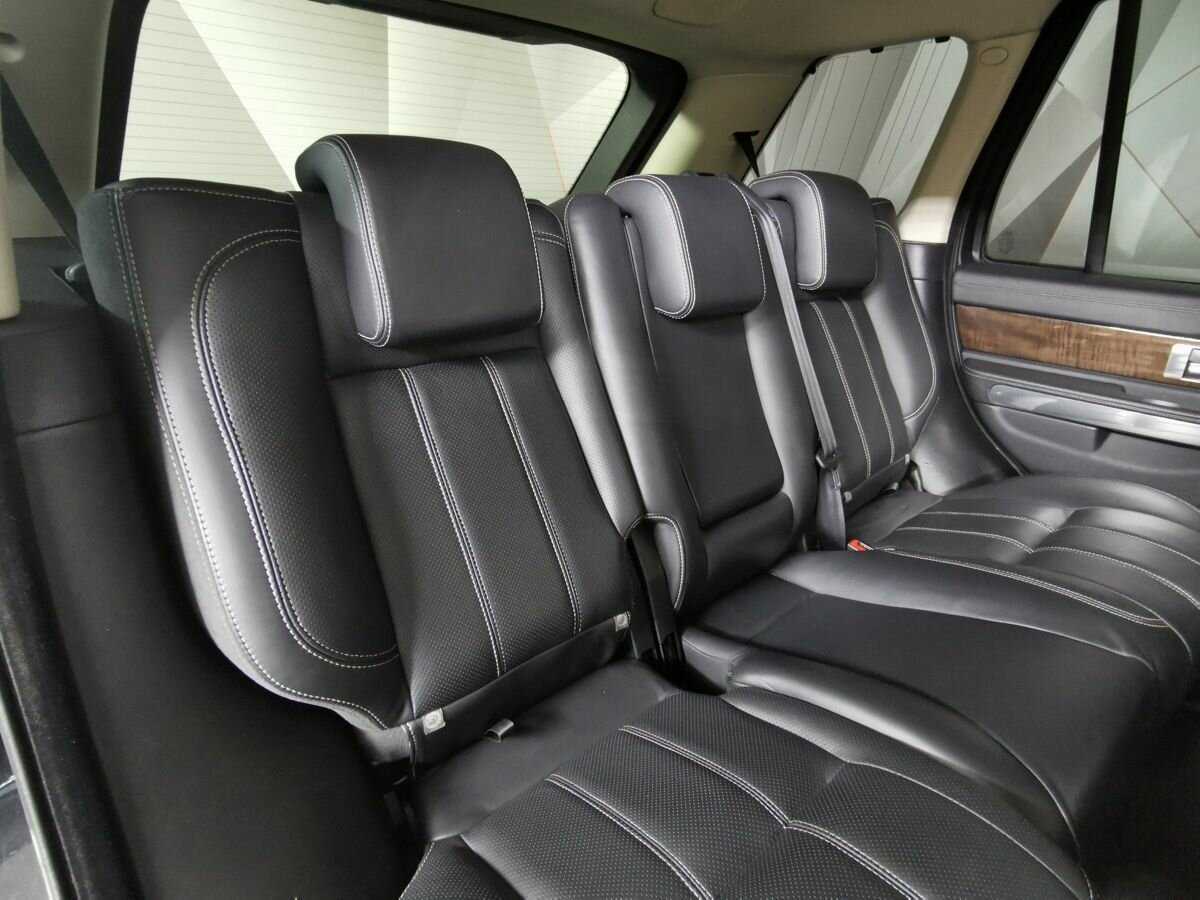 Land Rover Range Rover Sport с пробегом — 2009 год. Фото: #12