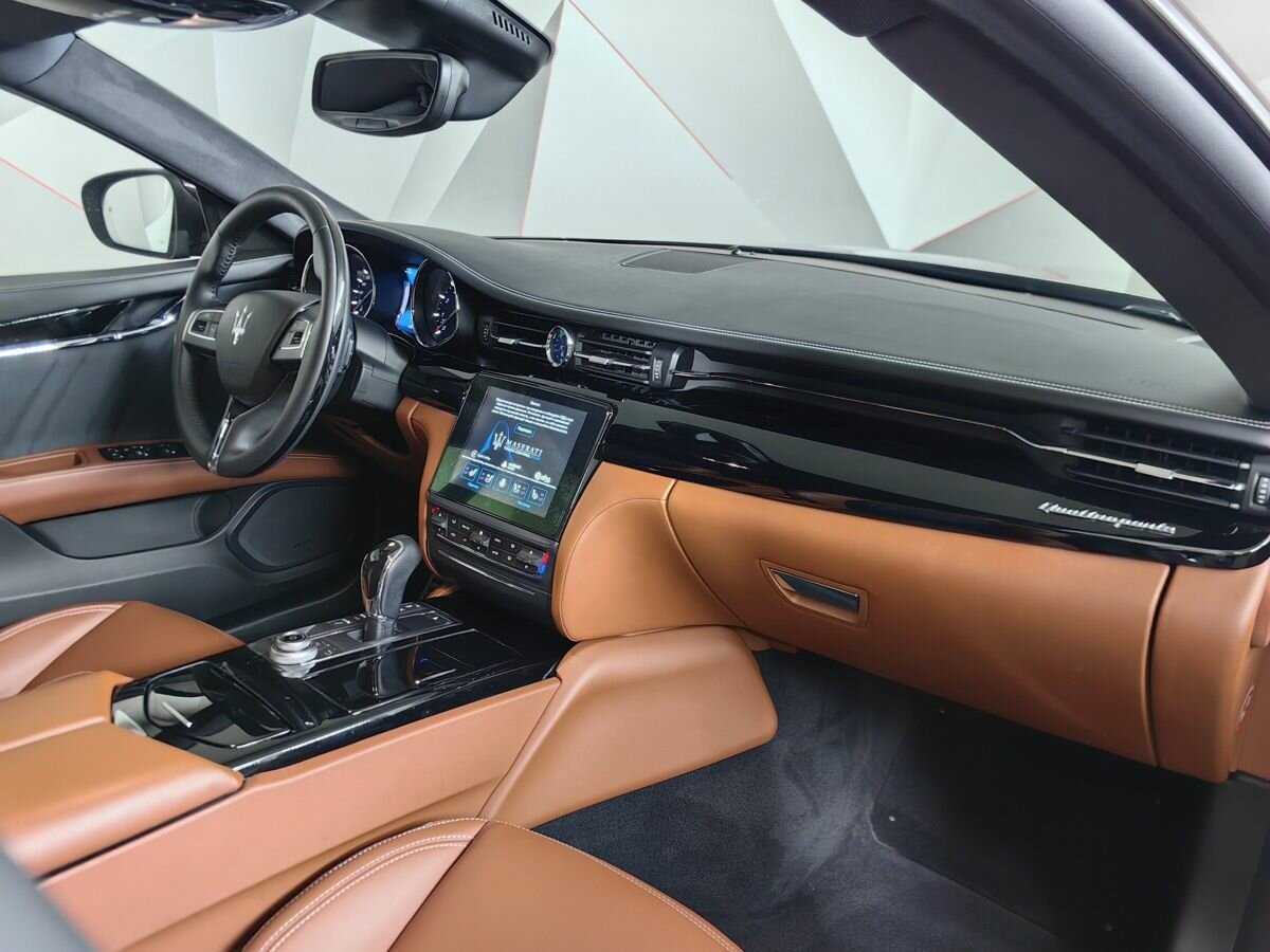 Maserati Quattroporte с пробегом — 2016 год. Фото: #8