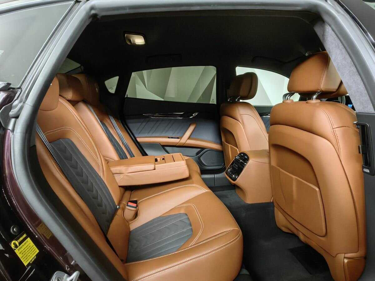 Maserati Quattroporte с пробегом — 2016 год. Фото: #11