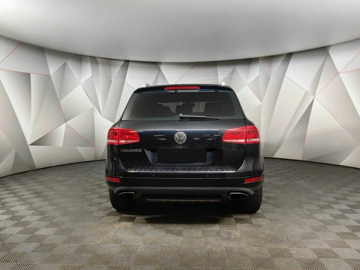 Volkswagen Touareg с пробегом — 2011 год. Фото: #7