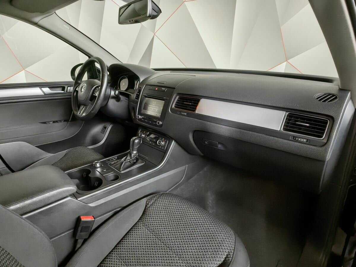 Volkswagen Touareg с пробегом — 2011 год. Фото: #8