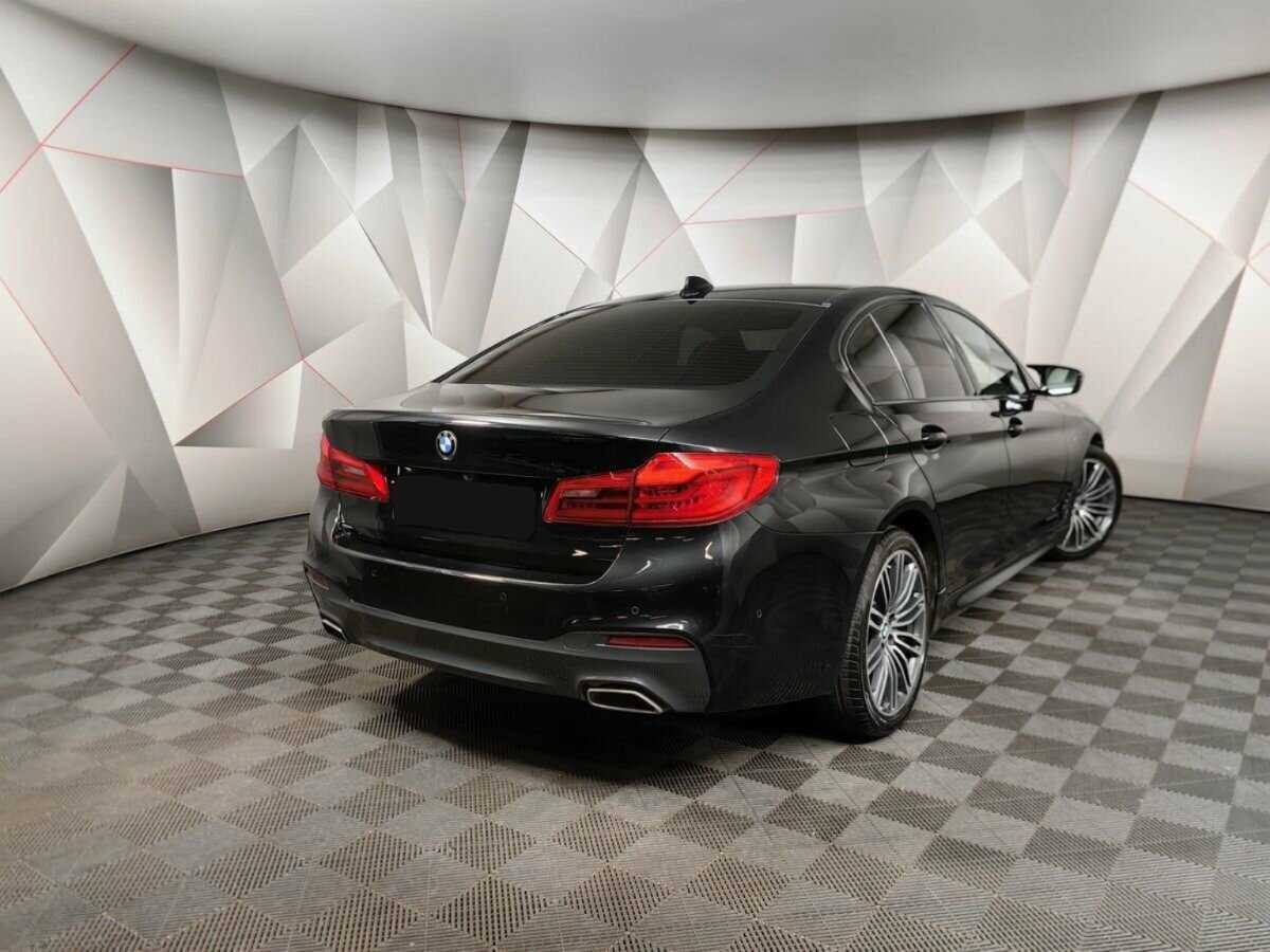 BMW 5 серии с пробегом — 2018 год. Фото: #1