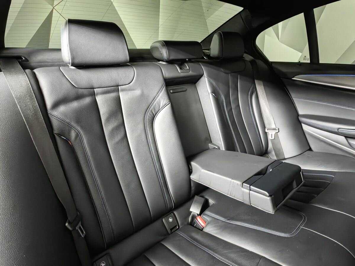 BMW 5 серии с пробегом — 2018 год. Фото: #11