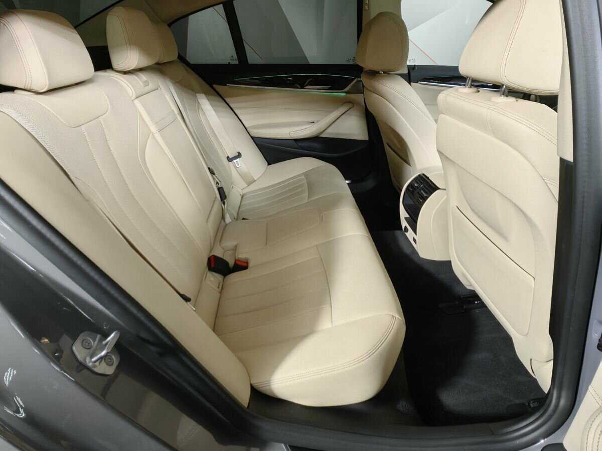 BMW 5 серии с пробегом — 2020 год. Фото: #11