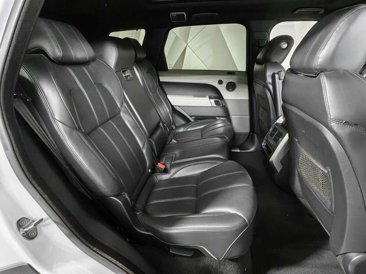 Land Rover Range Rover Sport с пробегом — 2016 год. Фото: #11