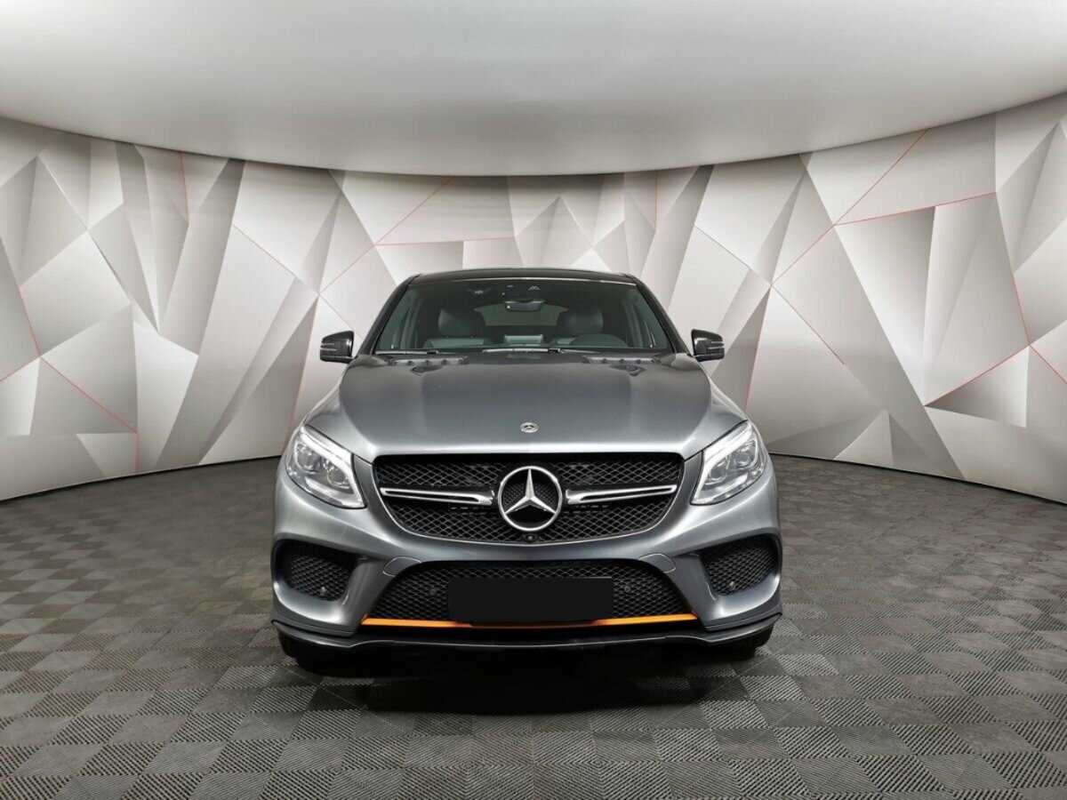 Mercedes-Benz GLE Coupe с пробегом — 2017 год. Фото: #6