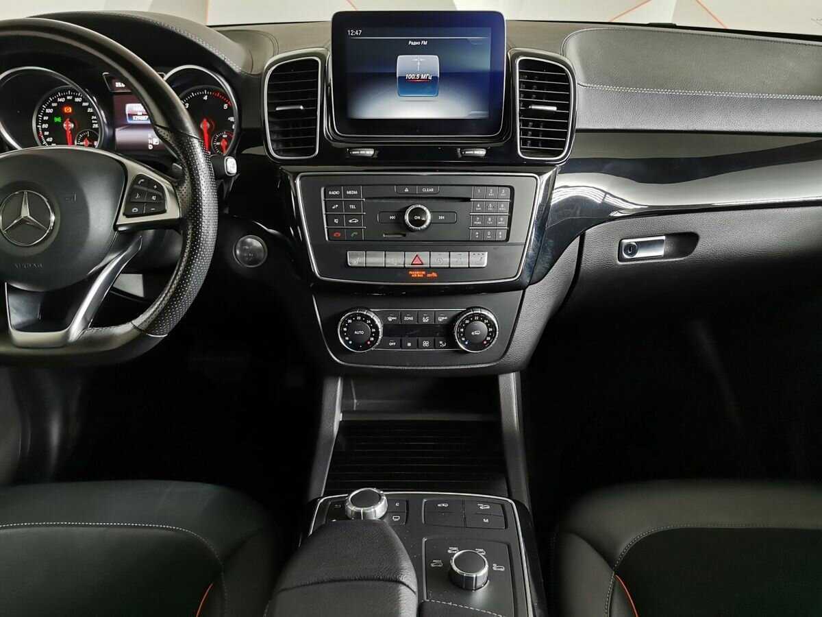 Mercedes-Benz GLE Coupe с пробегом — 2017 год. Фото: #10