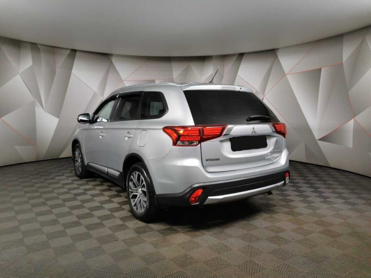Mitsubishi Outlander с пробегом — 2016 год. Фото: #3