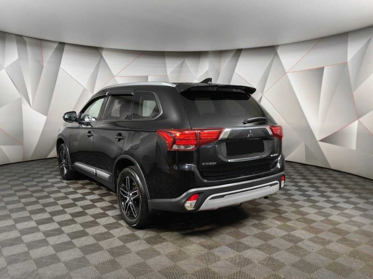 Mitsubishi Outlander с пробегом — 2019 год. Фото: #3