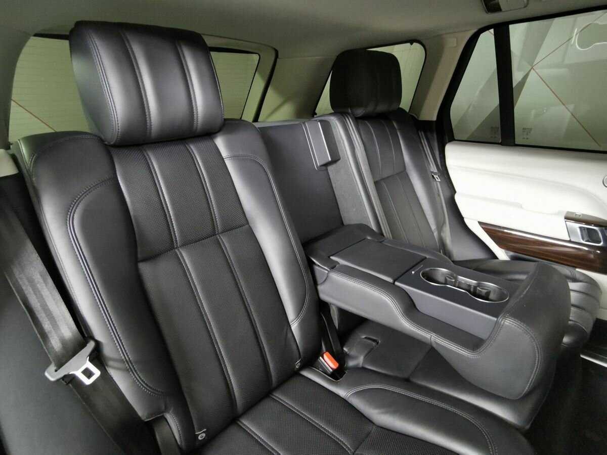 Land Rover Range Rover с пробегом — 2016 год. Фото: #12