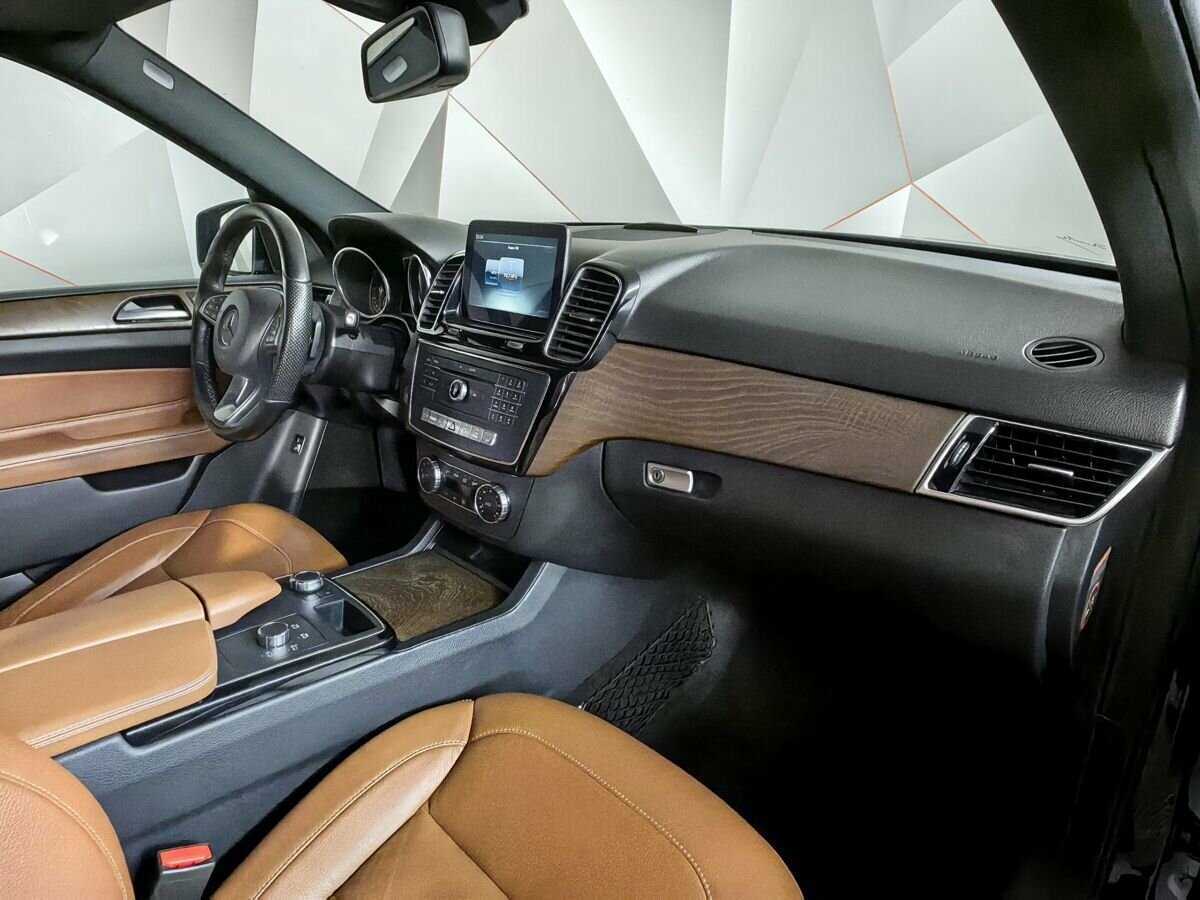 Mercedes-Benz GLE с пробегом — 2016 год. Фото: #8