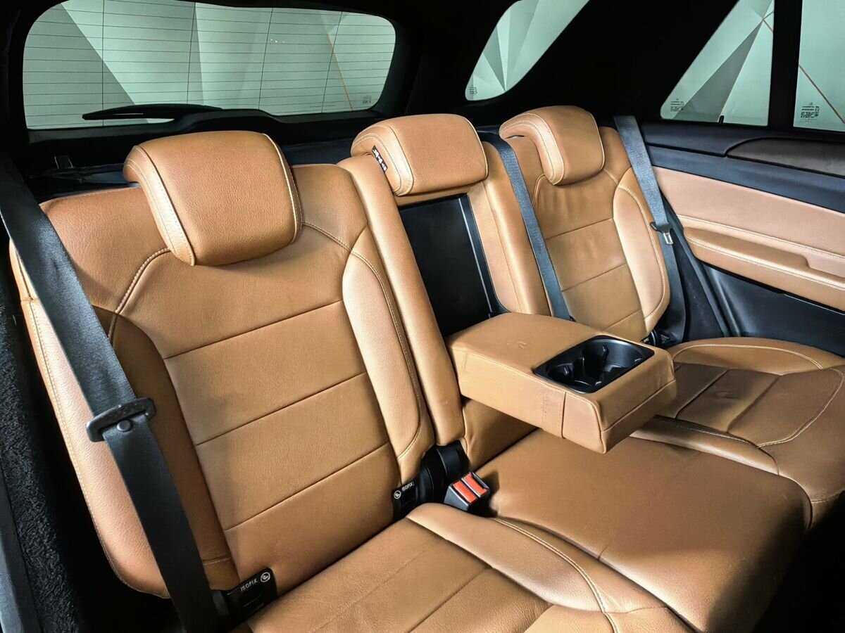 Mercedes-Benz GLE с пробегом — 2016 год. Фото: #12