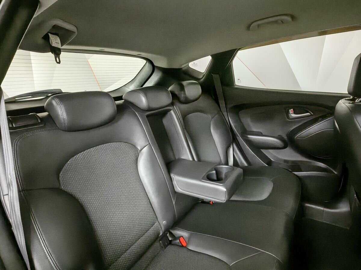 Hyundai ix35 с пробегом — 2012 год. Фото: #11