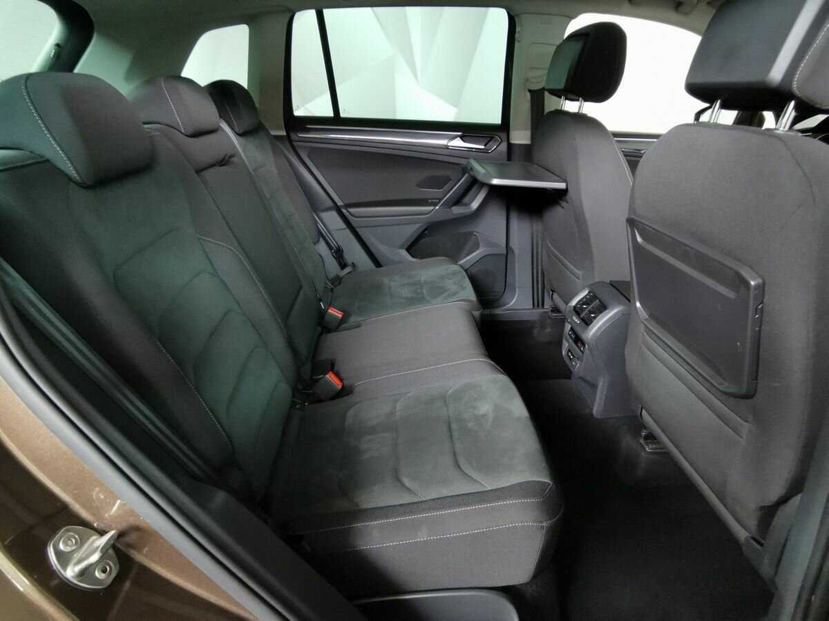 Volkswagen Tiguan с пробегом — 2018 год. Фото: #11