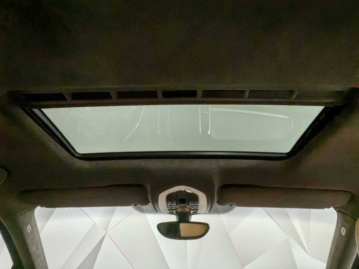 Porsche Cayenne с пробегом — 2012 год. Фото: #17