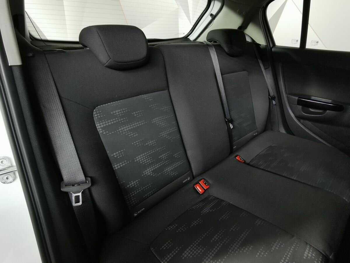 Opel Corsa с пробегом — 2011 год. Фото: #12