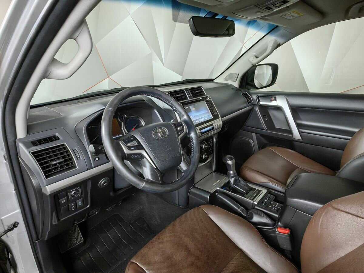 Toyota Land Cruiser Prado с пробегом — 2017 год. Фото: #13