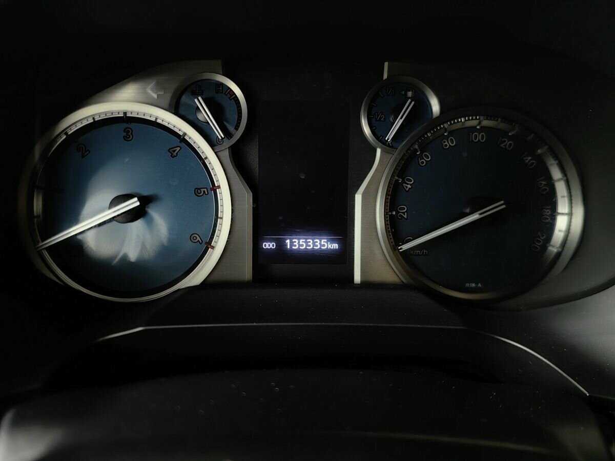 Toyota Land Cruiser Prado с пробегом — 2017 год. Фото: #16