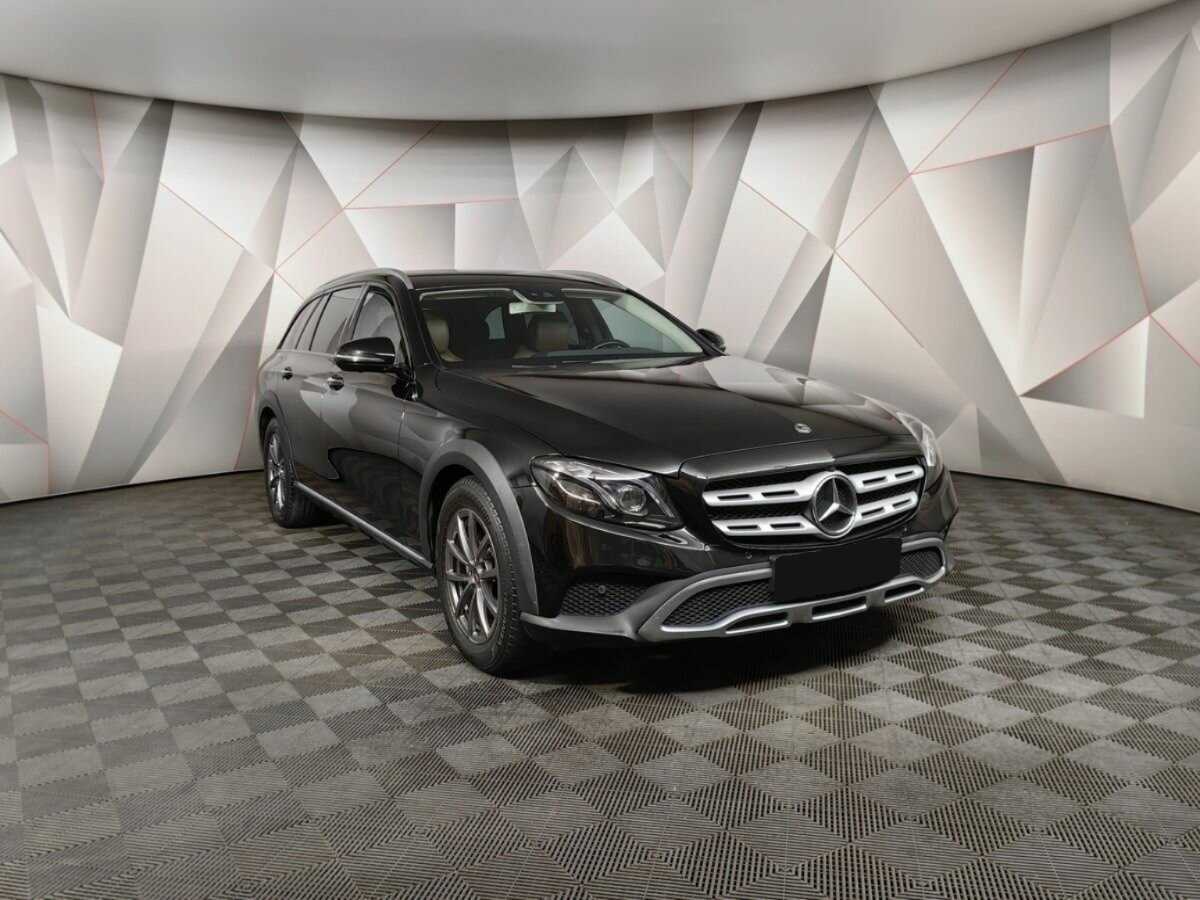 Mercedes-Benz E-Класс с пробегом — 2018 год. Фото: #2