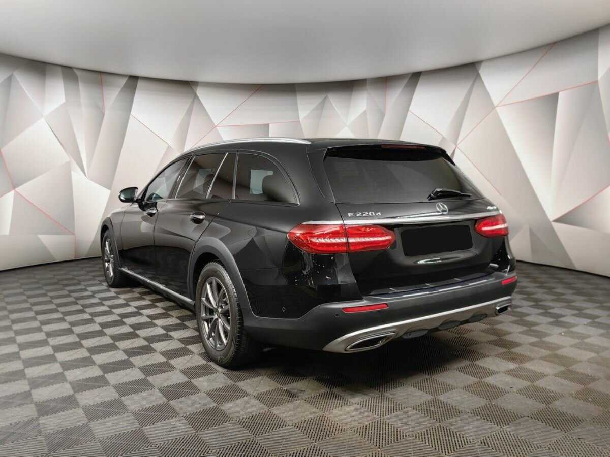 Mercedes-Benz E-Класс с пробегом — 2018 год. Фото: #3