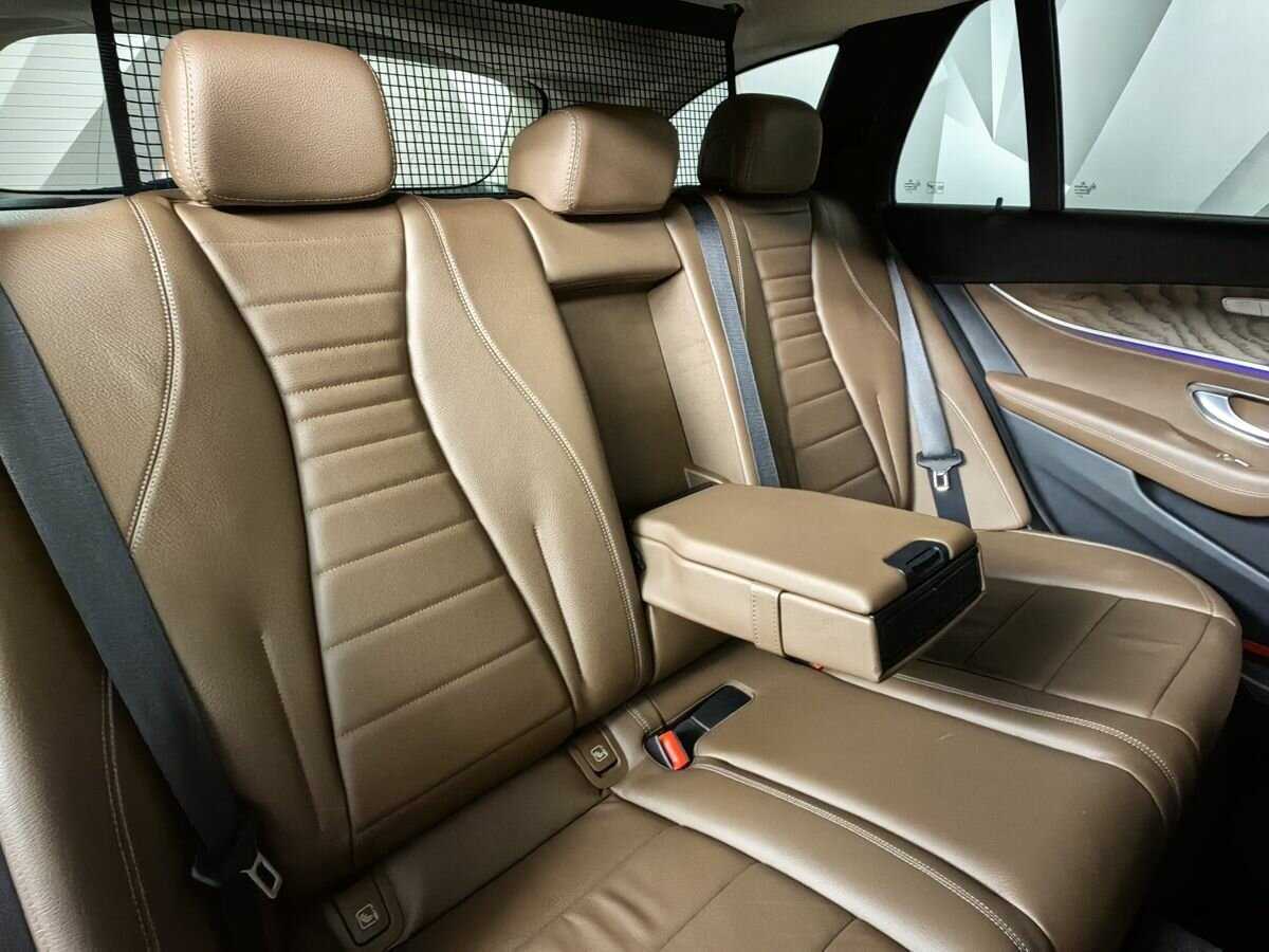 Mercedes-Benz E-Класс с пробегом — 2018 год. Фото: #12