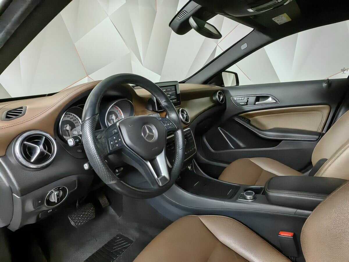 Mercedes-Benz GLA с пробегом — 2014 год. Фото: #13