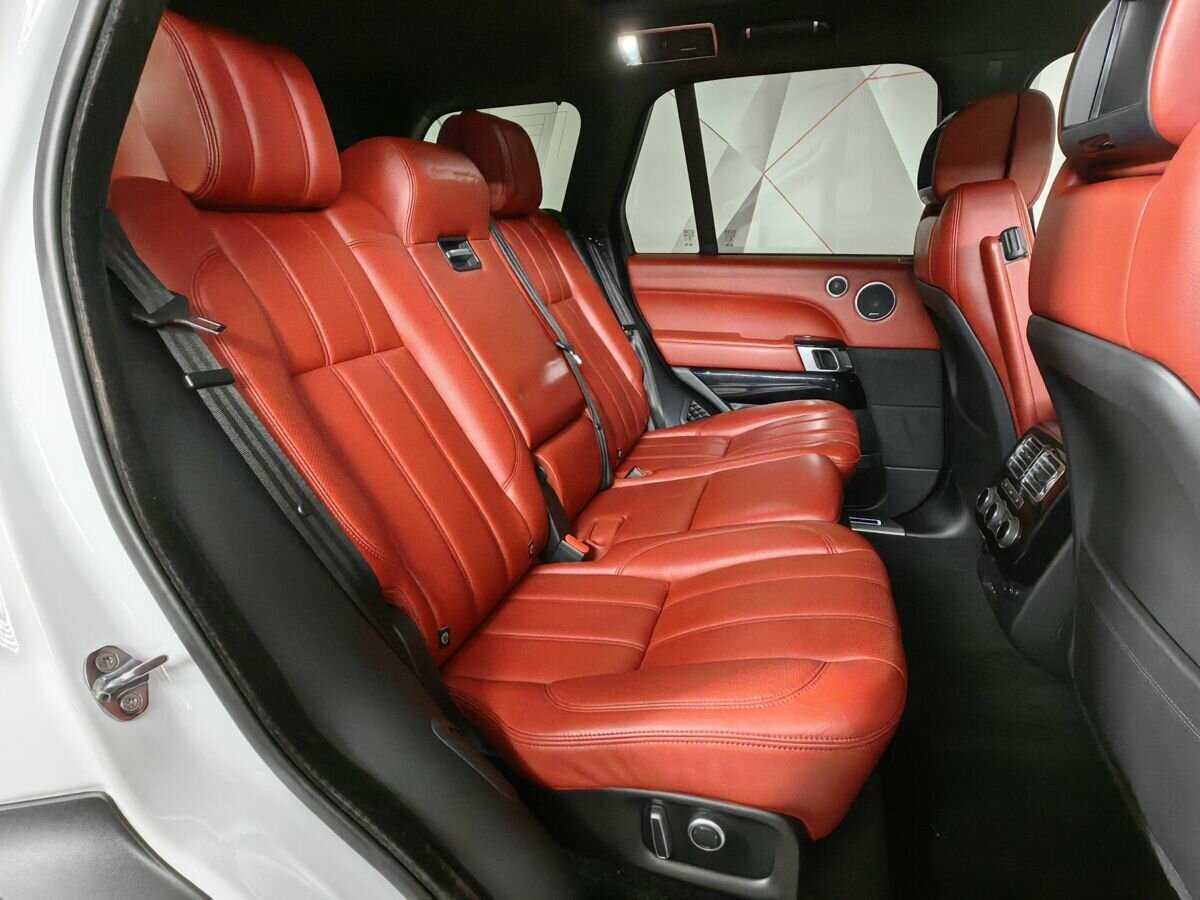 Land Rover Range Rover с пробегом — 2016 год. Фото: #11