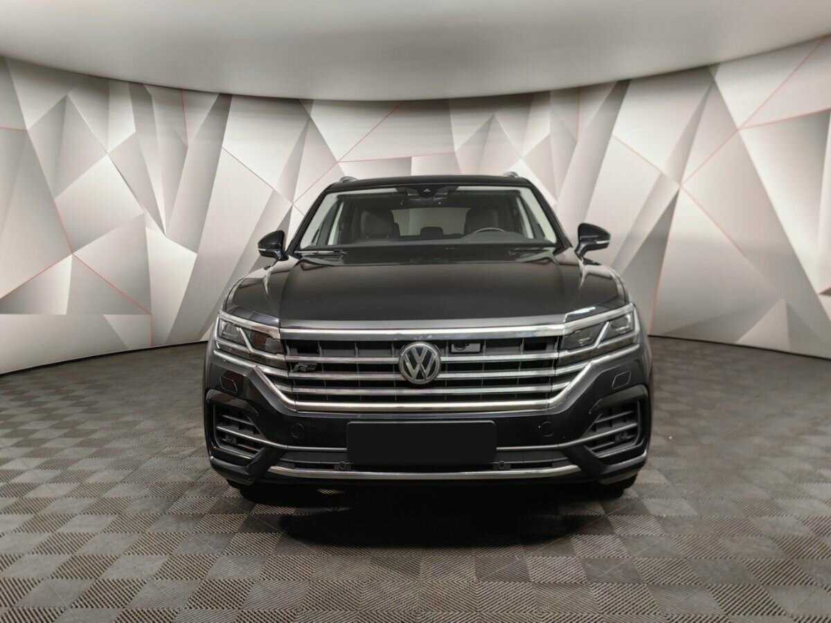 Volkswagen Touareg с пробегом — 2019 год. Фото: #6