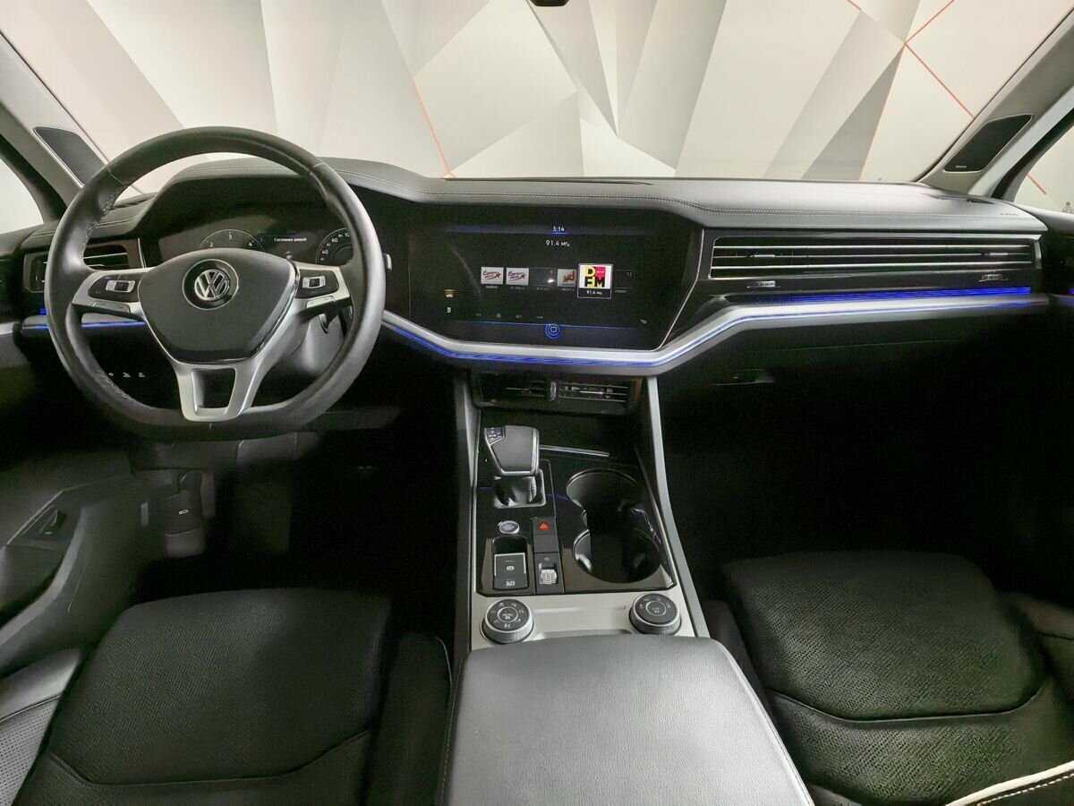 Volkswagen Touareg с пробегом — 2019 год. Фото: #9