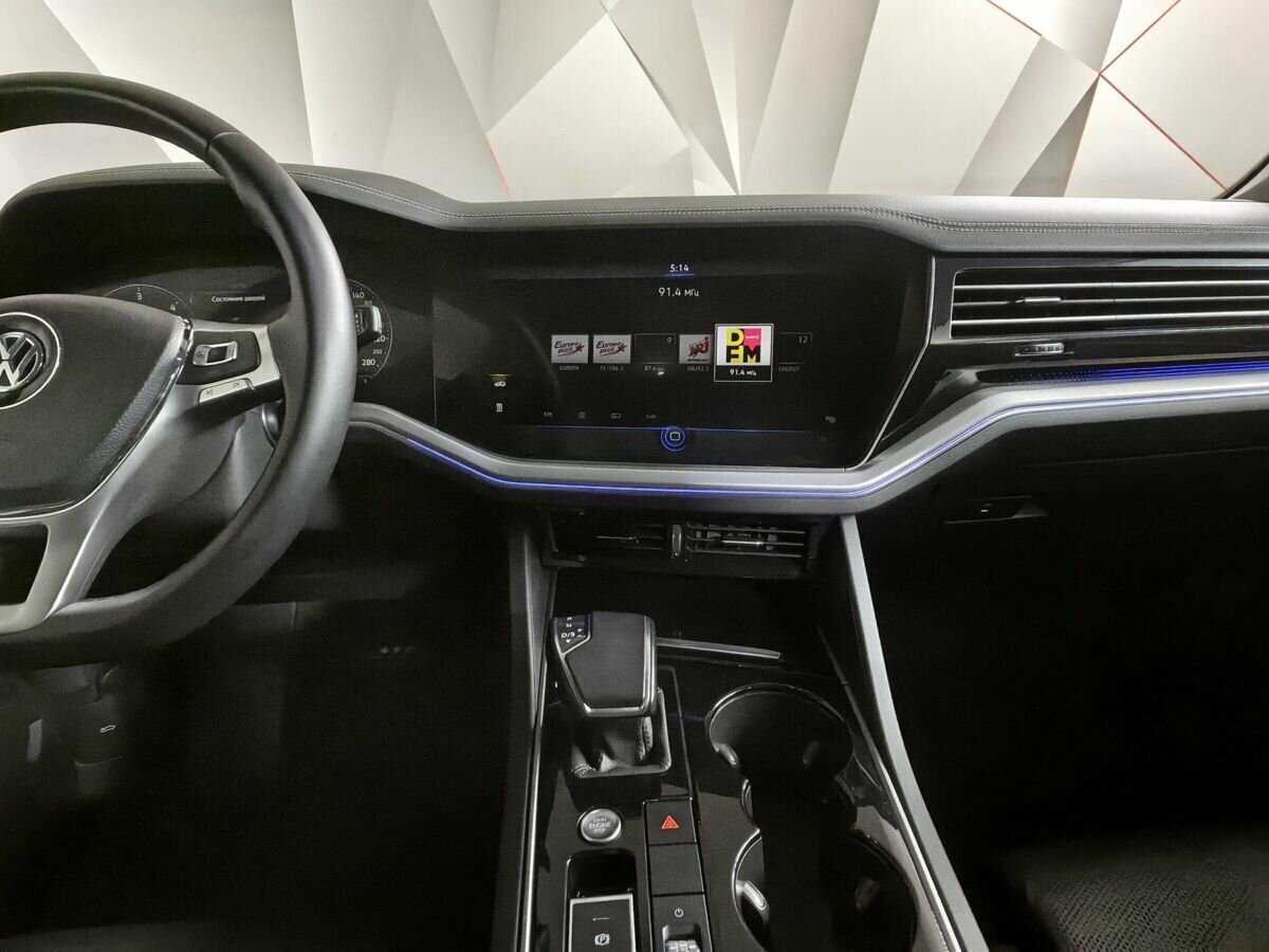 Volkswagen Touareg с пробегом — 2019 год. Фото: #10