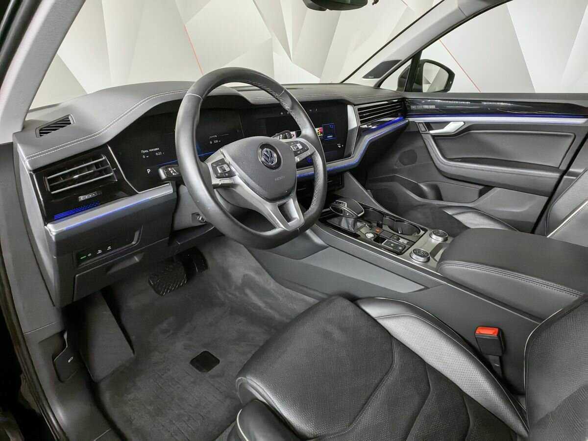 Volkswagen Touareg с пробегом — 2019 год. Фото: #13
