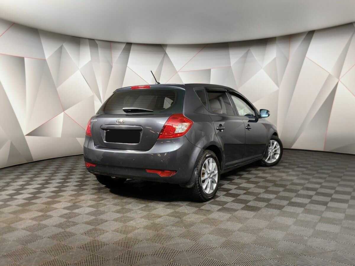 Kia Ceed с пробегом — 2011 год. Фото: #1